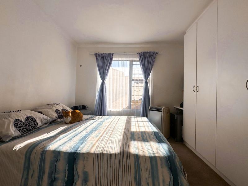 To Let 2 Bedroom Property for Rent in Gordons Bay Western Cape